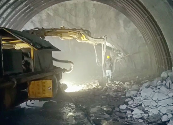 3016隧道混凝土溼噴機械手施工視頻